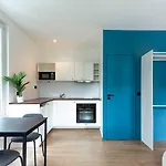 Maska - Avec Terrasse Proche Et Aéroport De Appartement