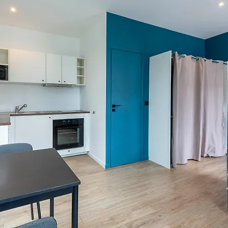 Maska - Avec Terrasse Proche Et Aeroport De