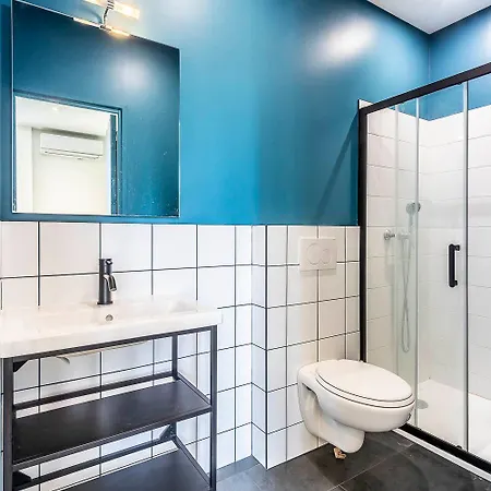 Maska - Avec Terrasse Proche Et Aeroport De *