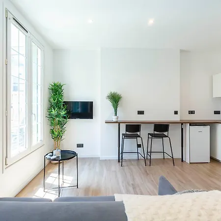 Apartman Maska - Avec Terrasse Proche Et Aeroport De *