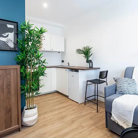 Maska - Avec Terrasse Proche Et Aeroport De * Nizza