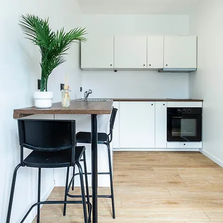 Apartman Maska - Avec Terrasse Proche Et Aeroport De *