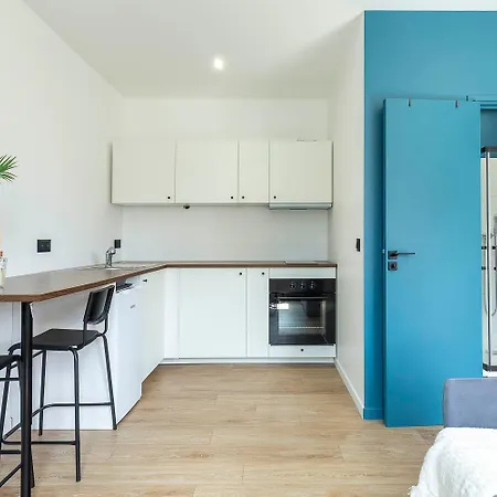 Maska - Avec Terrasse Proche Et Aeroport De