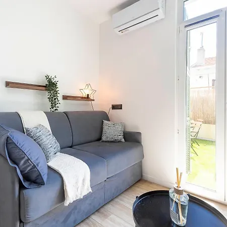 Maska - Avec Terrasse Proche Et Aeroport De *