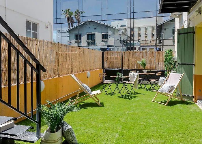 Maska - Avec Terrasse Proche Et Aeroport De Daire