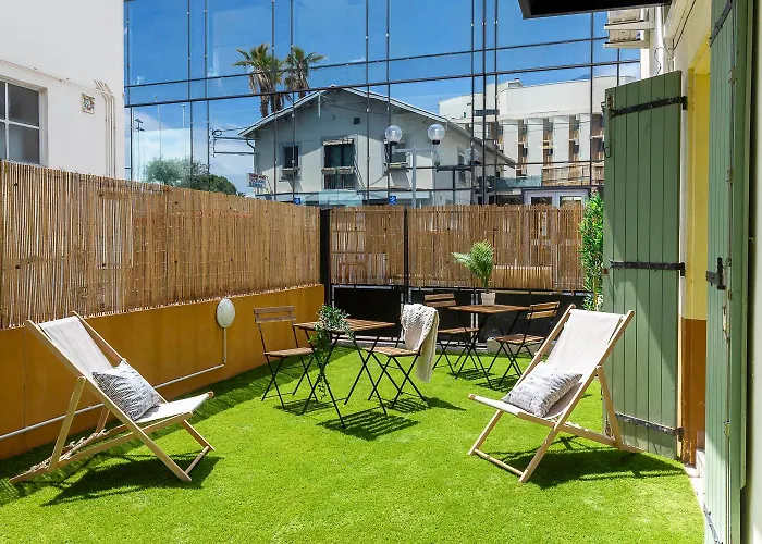 Daire Maska - Avec Terrasse Proche Et Aeroport De *