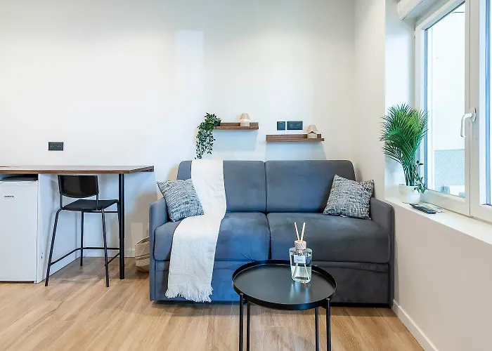 Daire Maska - Avec Terrasse Proche Et Aeroport De